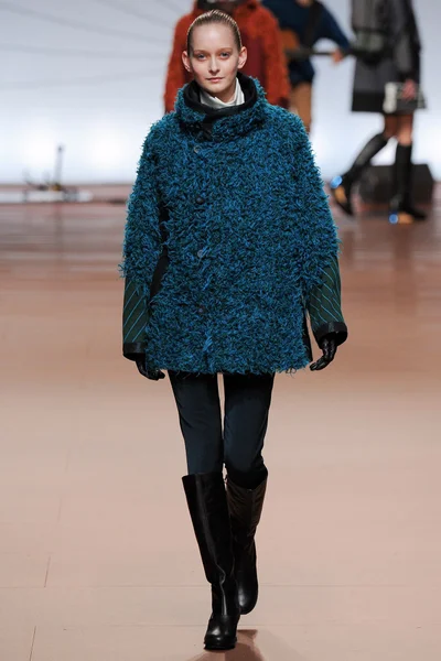 Look 19